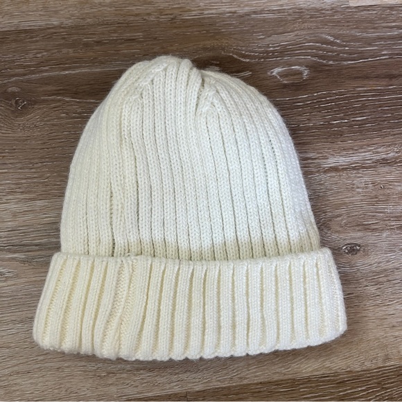 DKNY White Cream Ribbed Knit Faux Fur Lined Folded Logo Beanie - Picture 4 of 6